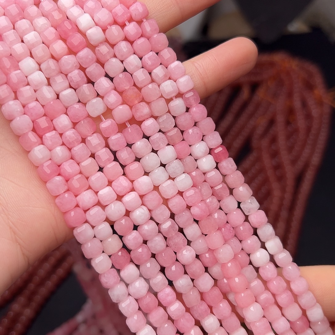 玛瑙/玉髓合金珠宝半成品Y320。5mm粉澳宝玉方糖一条