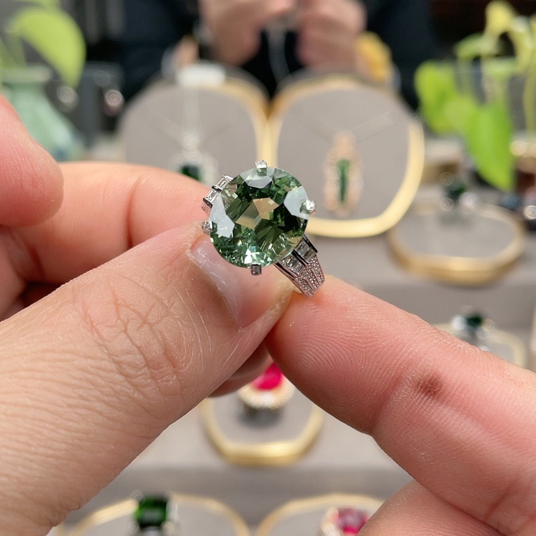 碧玺戒指18K金镶嵌8.3ct