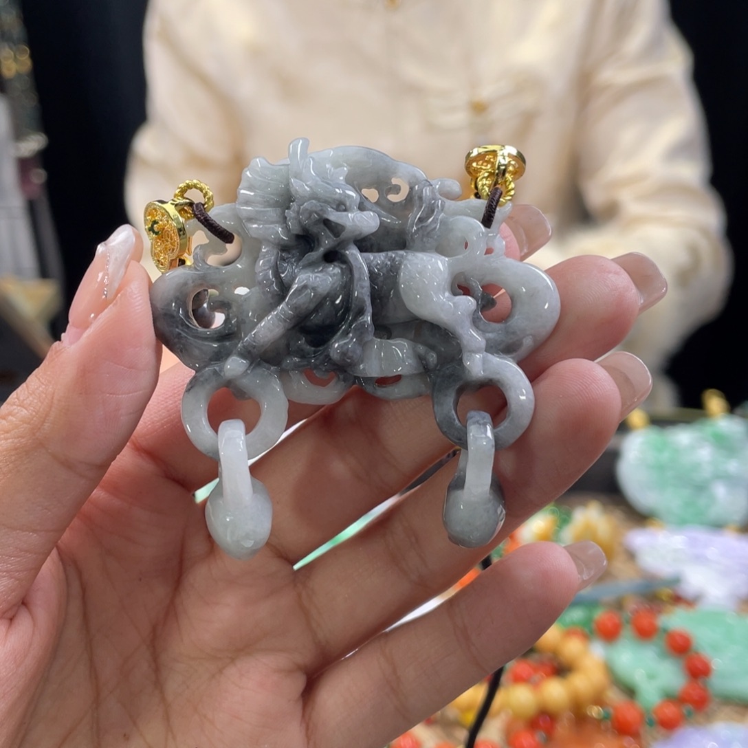 翡翠颈饰未镶嵌代编织