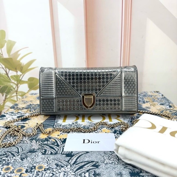 95新/迪奥/市场价22000/包包/250216XZ0013