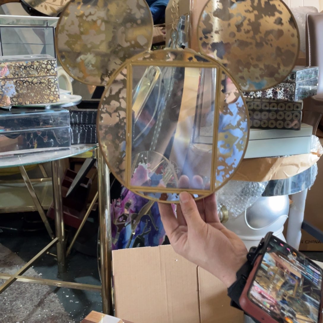 蓝***鱼陶瓷花瓶，家居摆件。