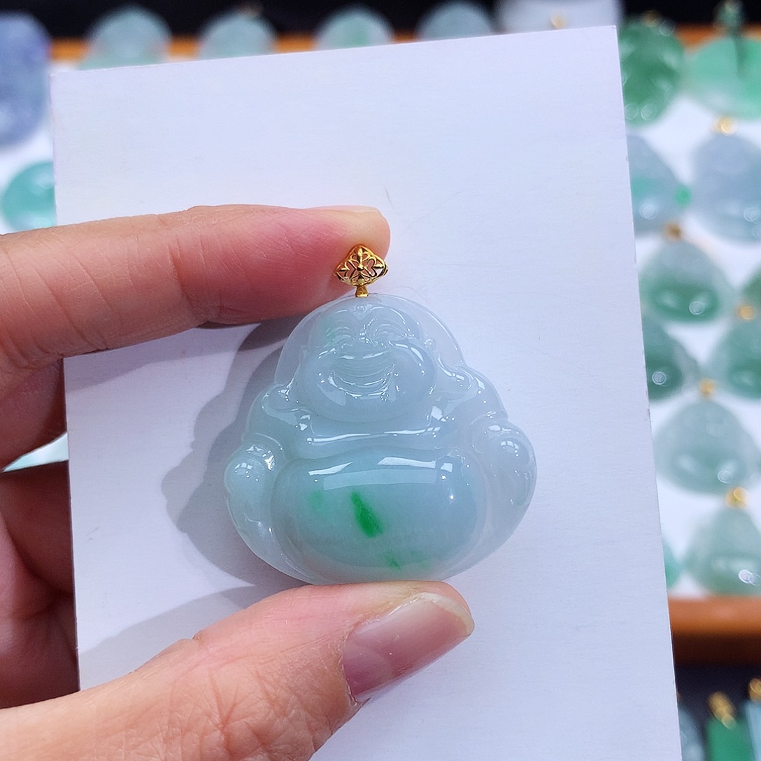 翡翠18K金镶嵌颈饰翡翠吊坠