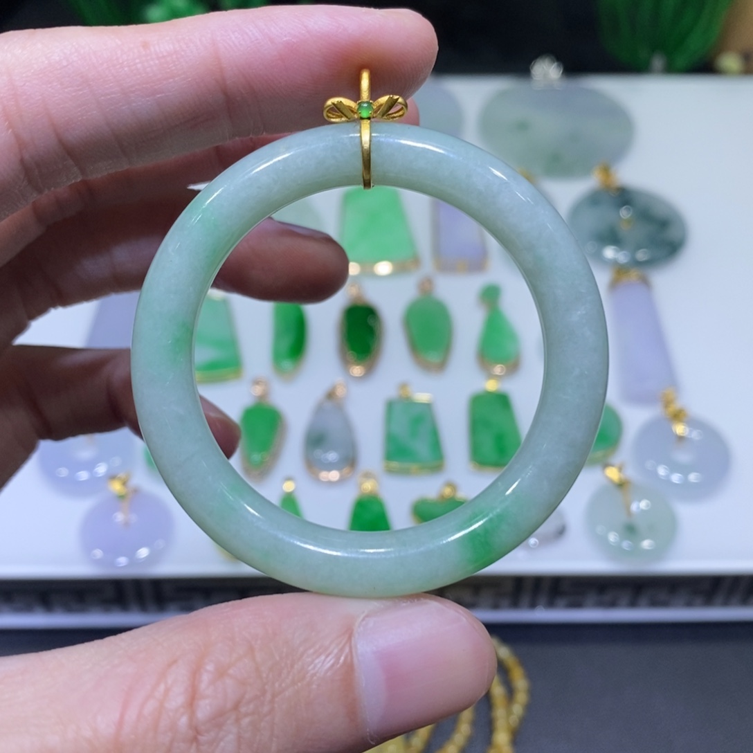 翡翠18K金镶嵌吊坠(不含链)