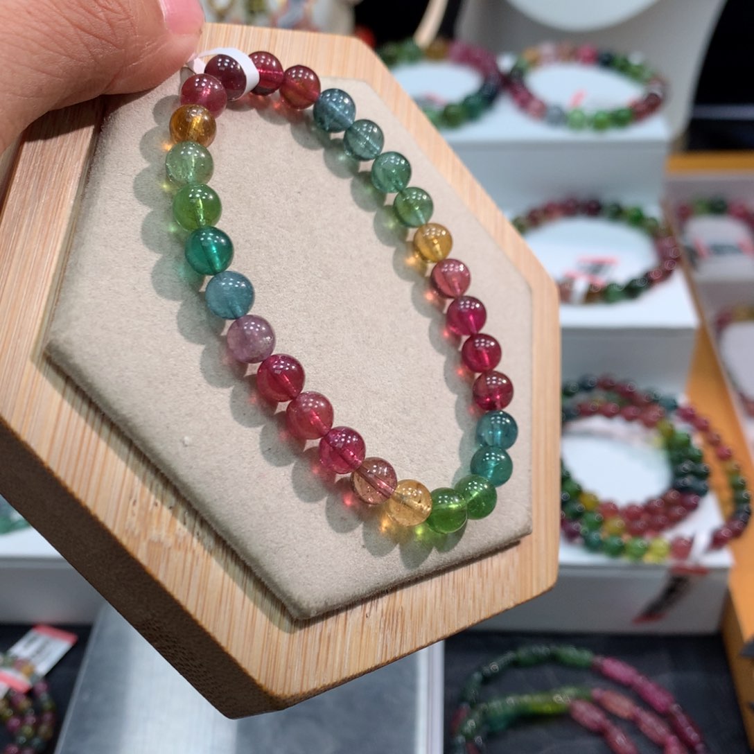 碧玺手链未镶嵌   6.6mm。