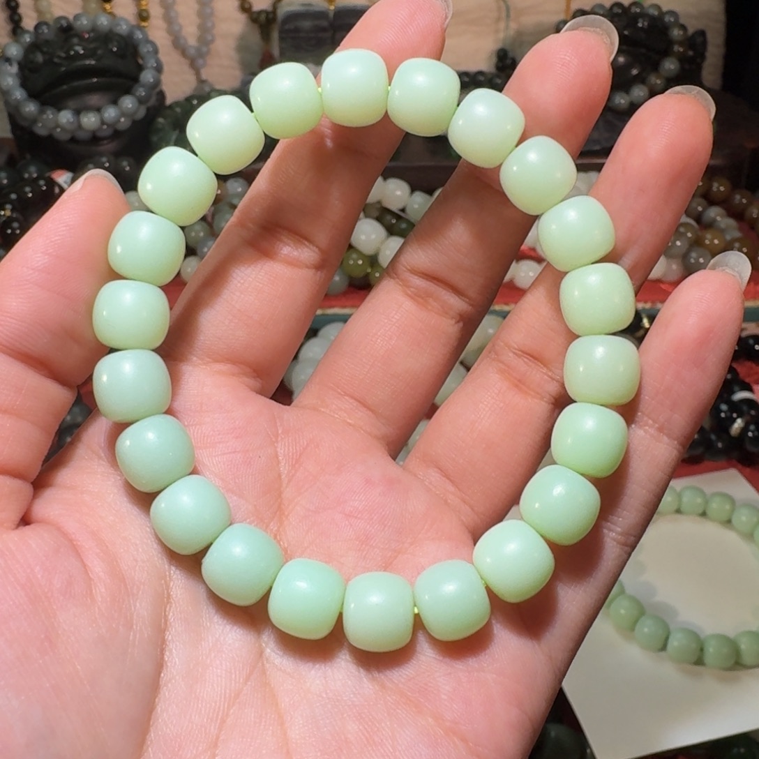 谦***礼和田玉未镶嵌手链