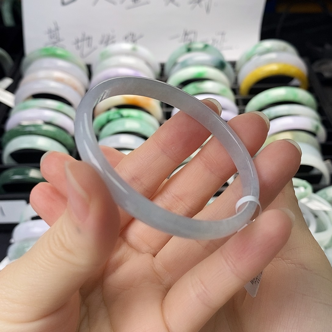 翡翠手链未镶嵌盼盼