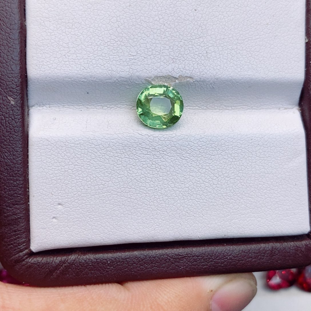 碧玺裸石未镶嵌薄荷绿碧玺2.35克拉