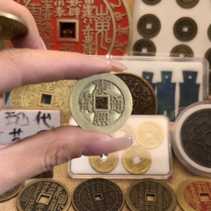 T***s铜现代翻砂工艺作品