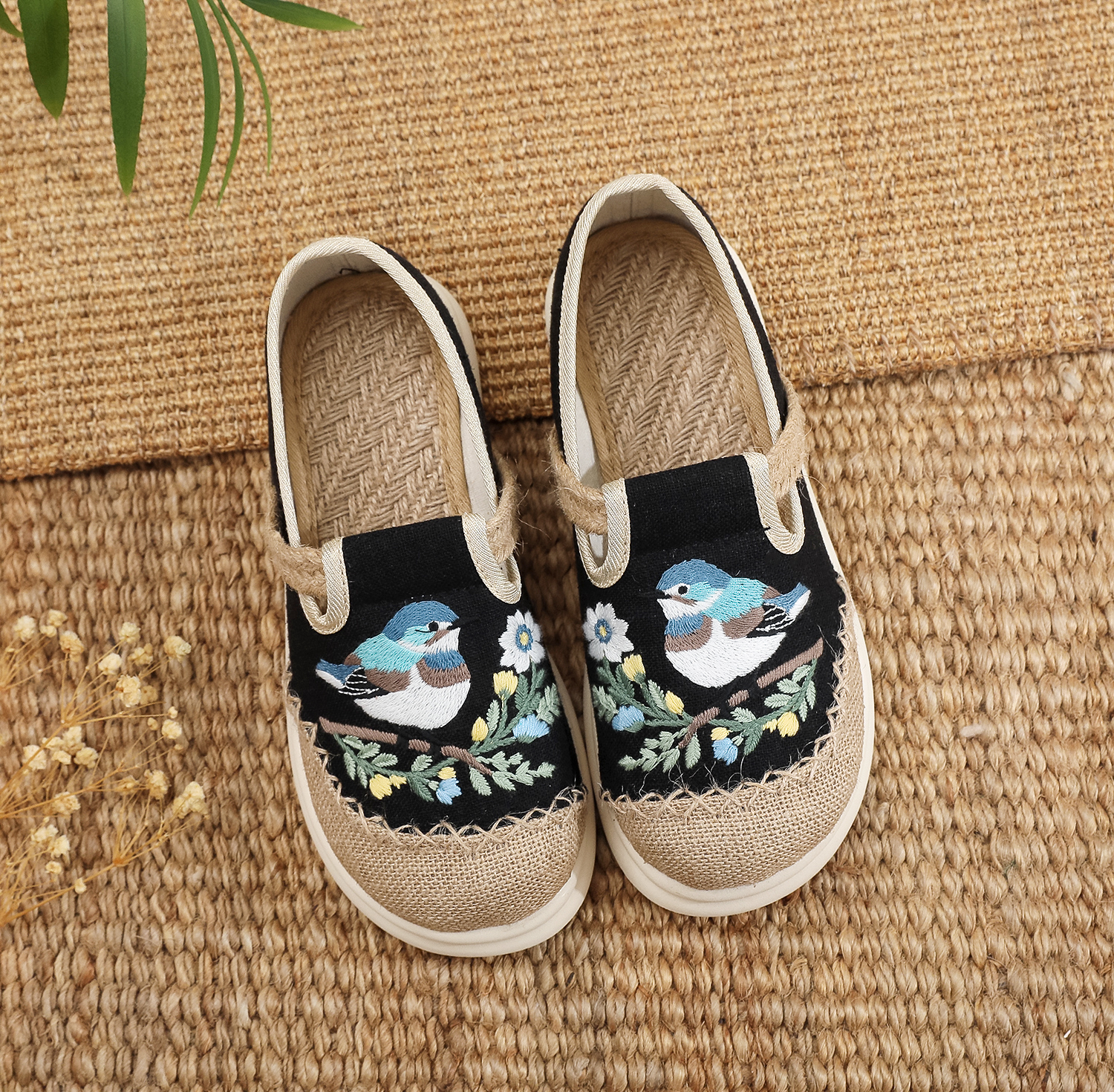 3cm春鸟-绣花布鞋新中式田园刺绣女单鞋渔夫鞋
