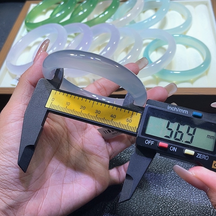 玛瑙/玉髓手镯未镶嵌