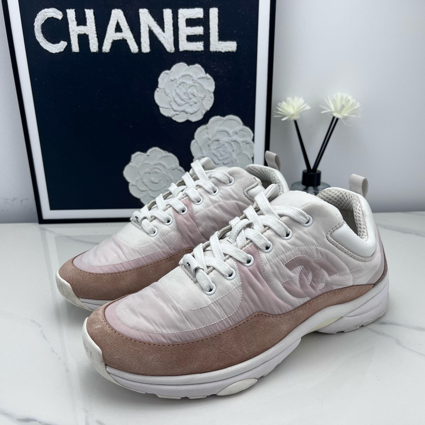 99新 Chanel/香奈儿 Chanel香奈儿 淡粉色运动鞋 39码/jm01303