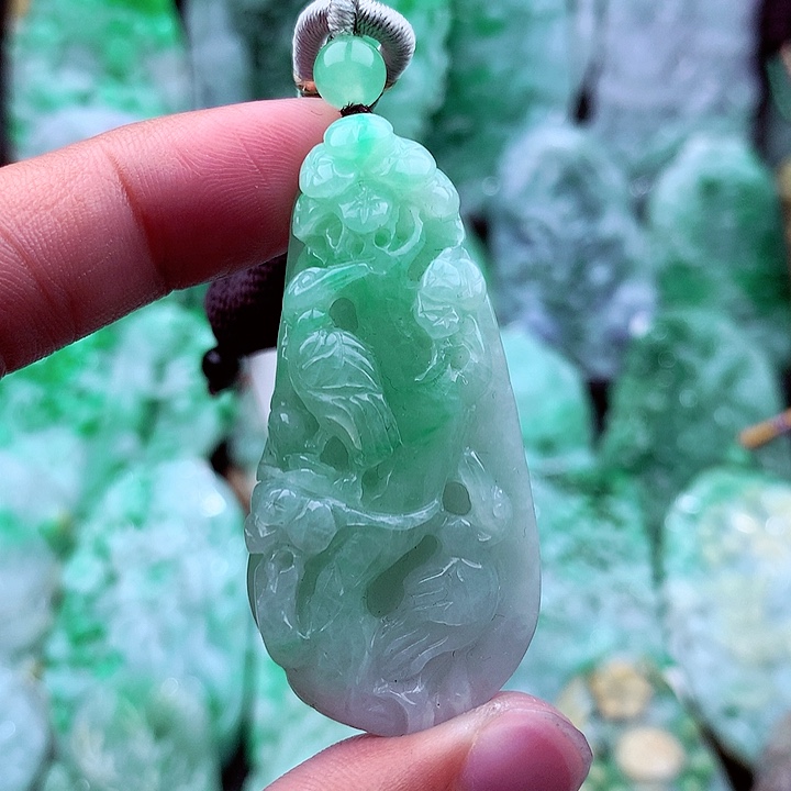 翡翠吊坠(不含链)未镶嵌