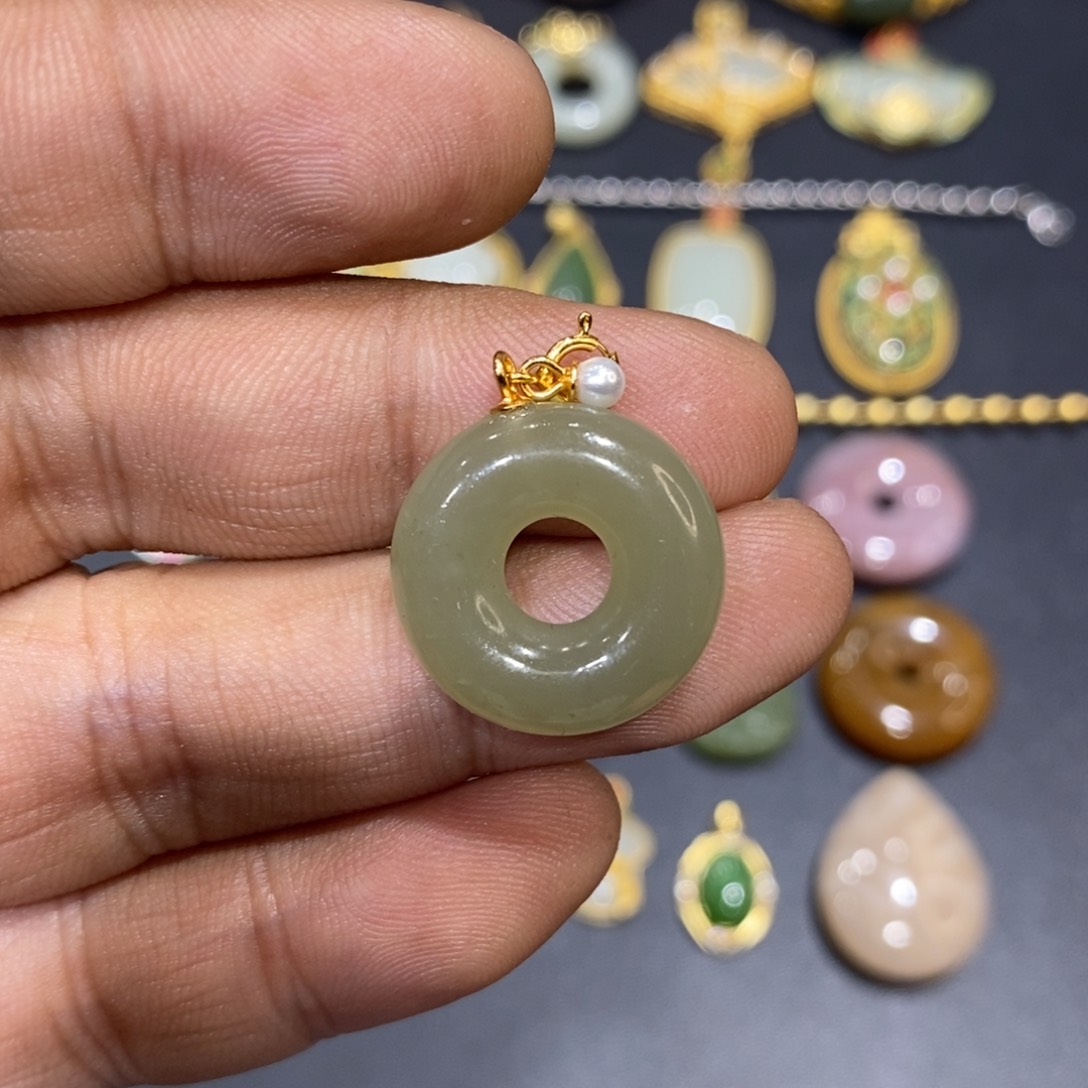 和田玉颈饰银S925镀金镶嵌