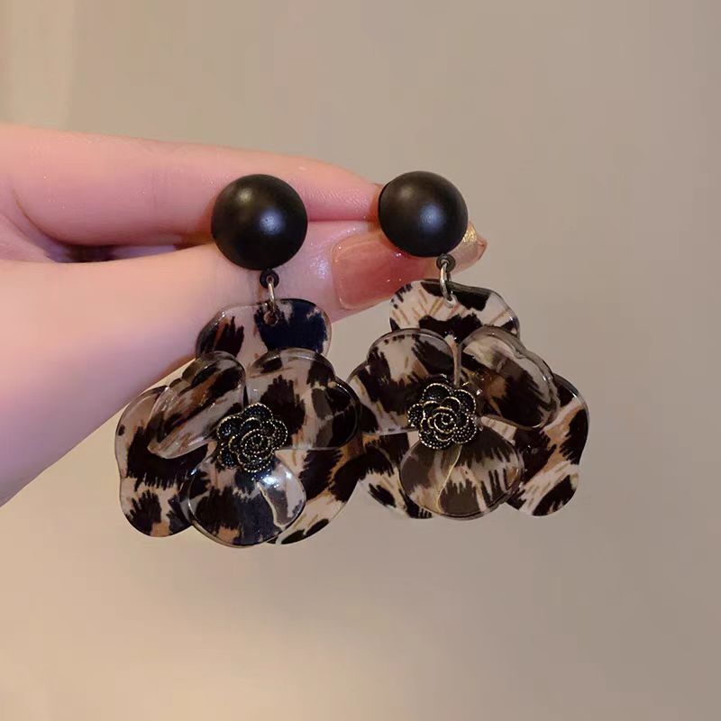 铜合金耳饰 【570】豹纹山茶花耳钉轻奢高级感气质大气耳环夸张耳饰