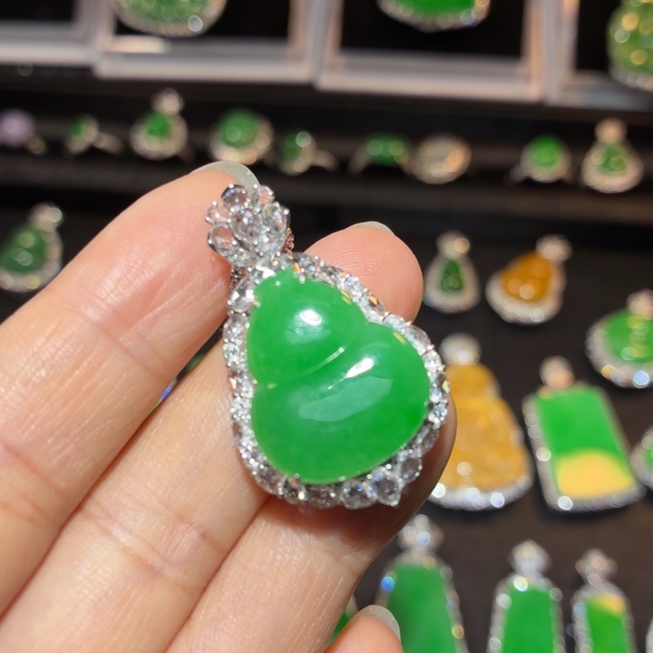 翡翠18K金镶嵌吊坠(不含链)翡翠