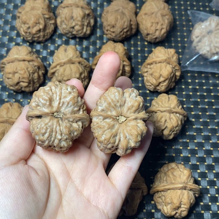 蛋***把件文玩核桃蛤蟆头38