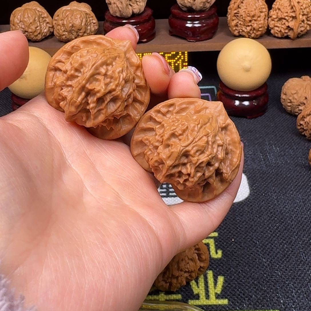 文玩核桃吊坠42图图