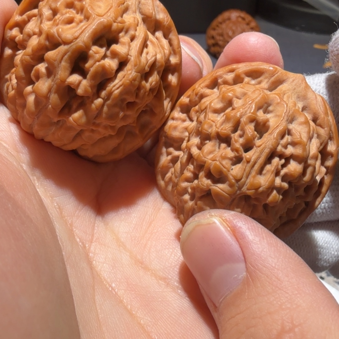 胖***虎文玩核桃把件莲花