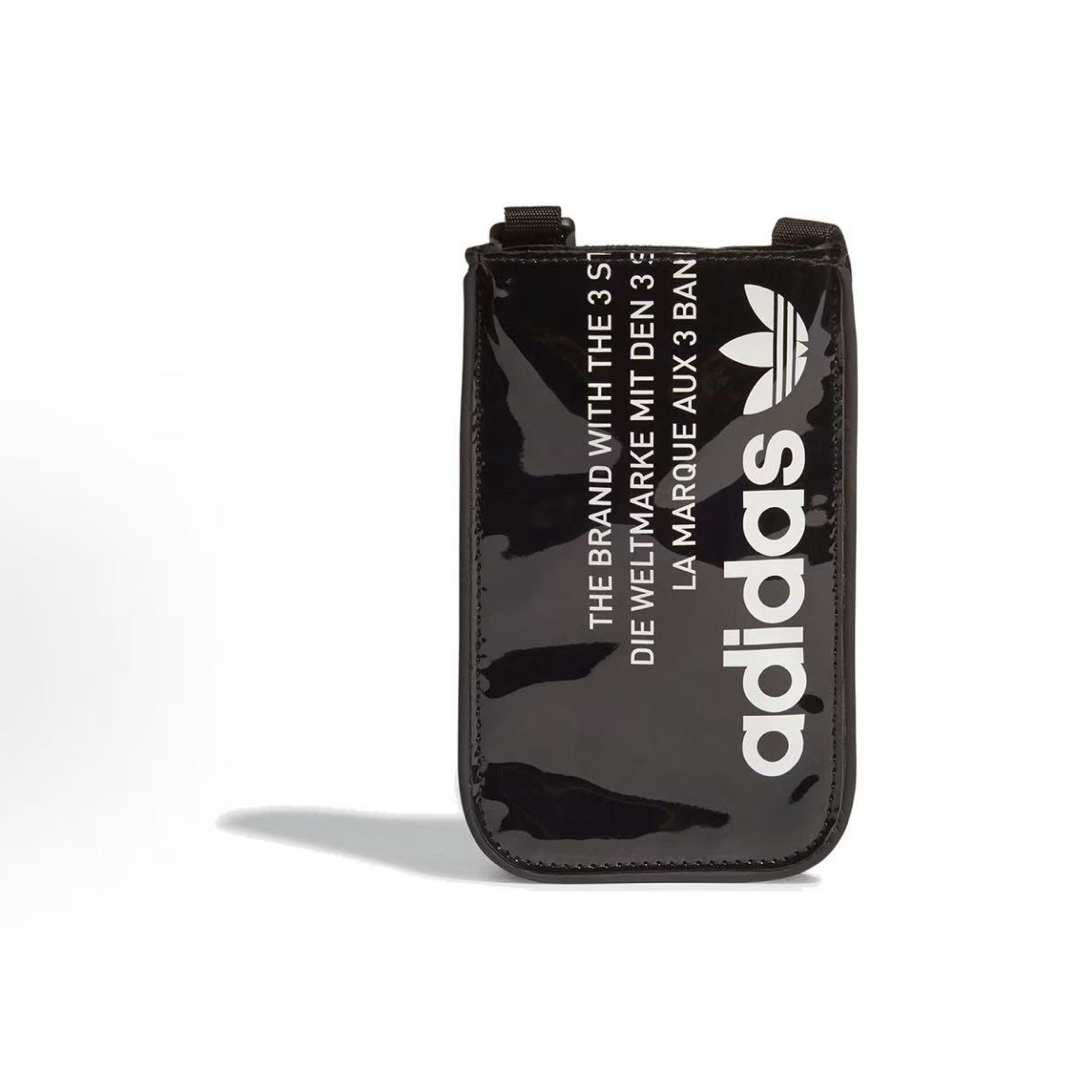 685号 阿迪达斯包GN4451