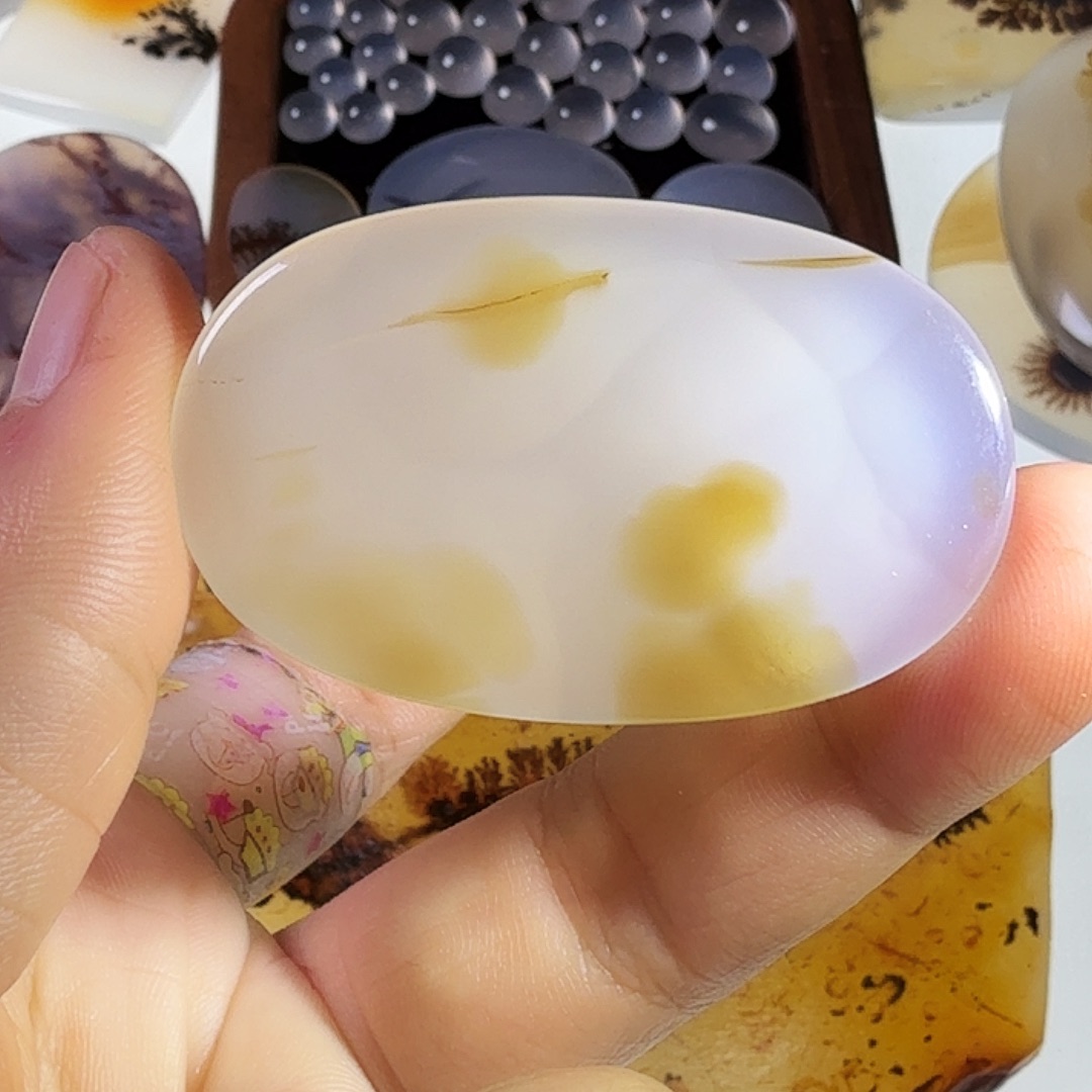 玛瑙/玉髓未镶嵌珠宝半成品
