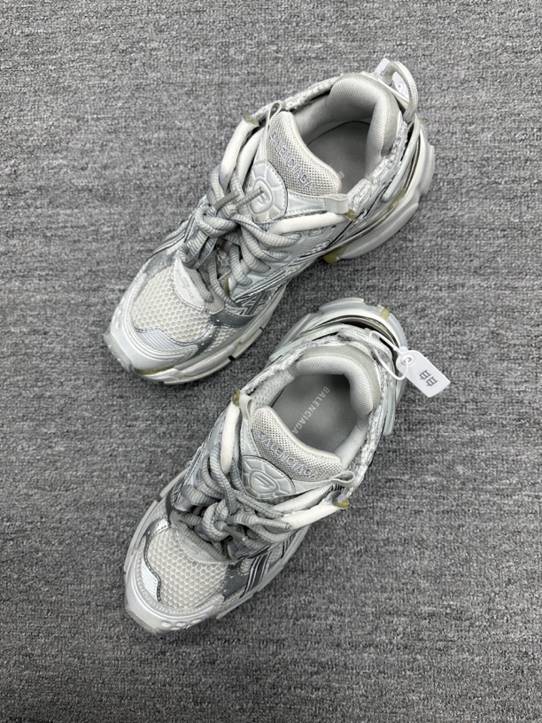99新 Balenciaga/巴黎世家 40 巴黎世家runner 老爹鞋 白灰 准新