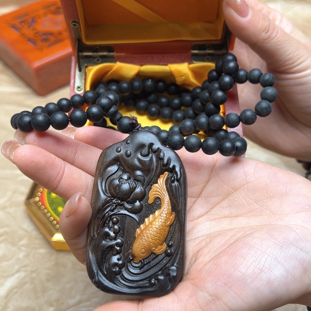 大叶紫檀（黑酸枝木类）