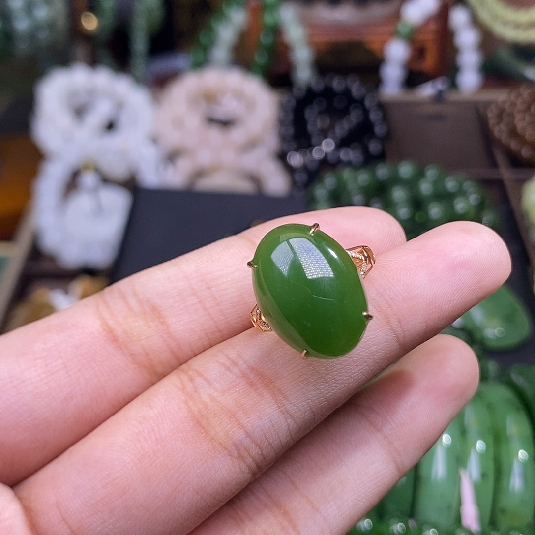 和田玉手镯未镶嵌碧玉辣绿金镶戒指