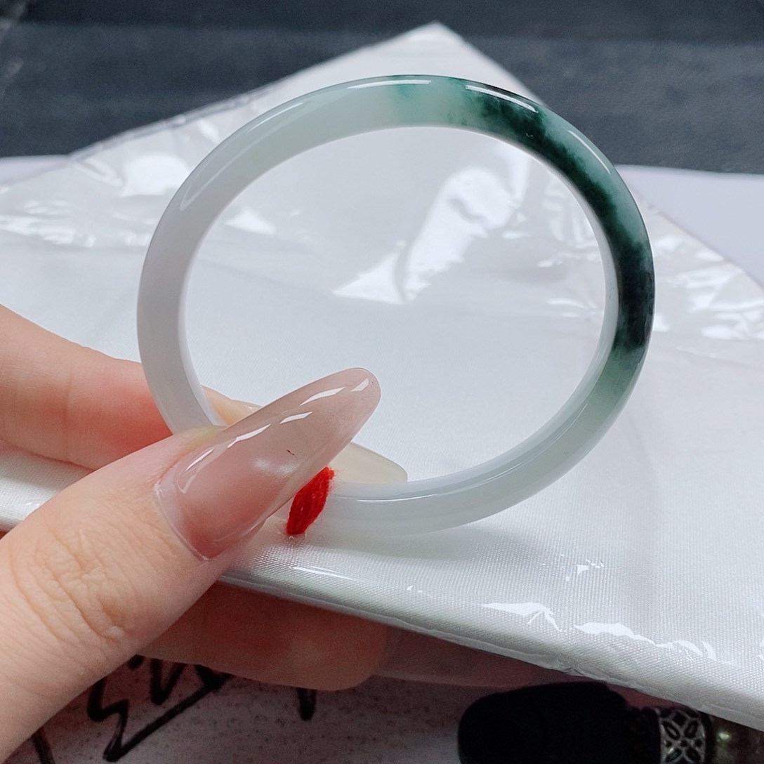 【闪购商品】未镶嵌手镯（贵妃镯）翡翠438号