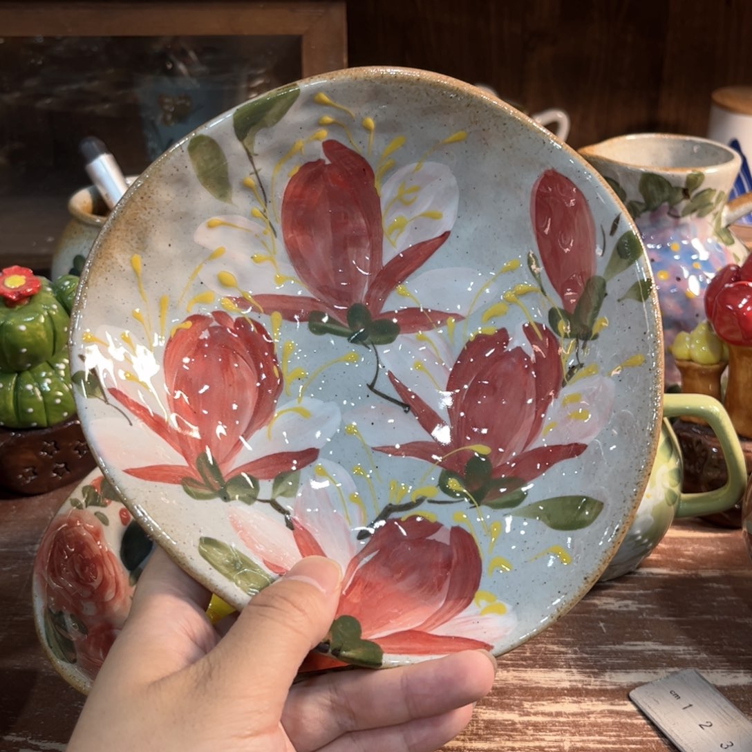 瓷片红红火火恍恍惚惚哈哈哈我们