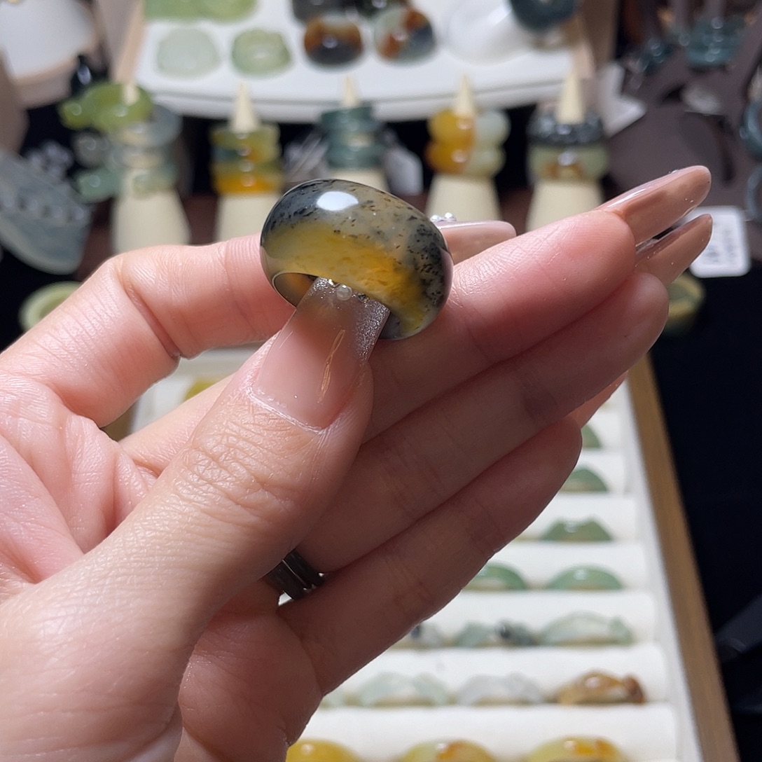 蛇纹石玉未镶嵌戒指16.2