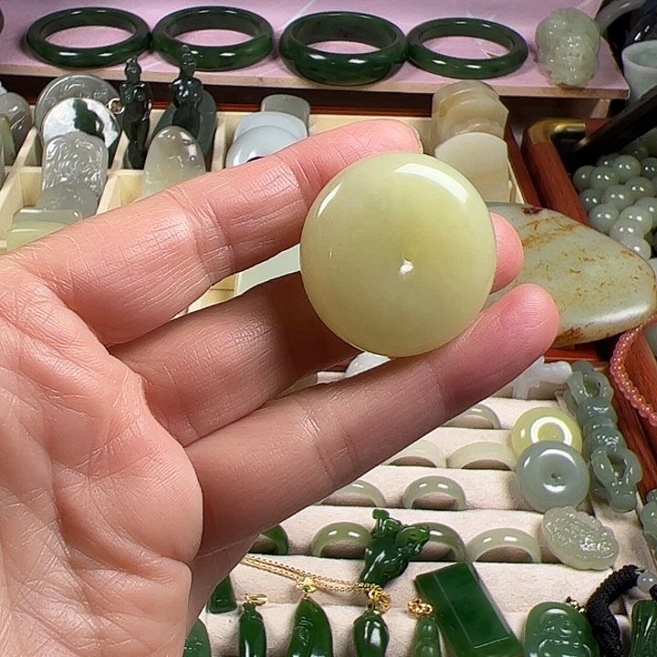 和田玉（糖玉）未镶嵌颈饰