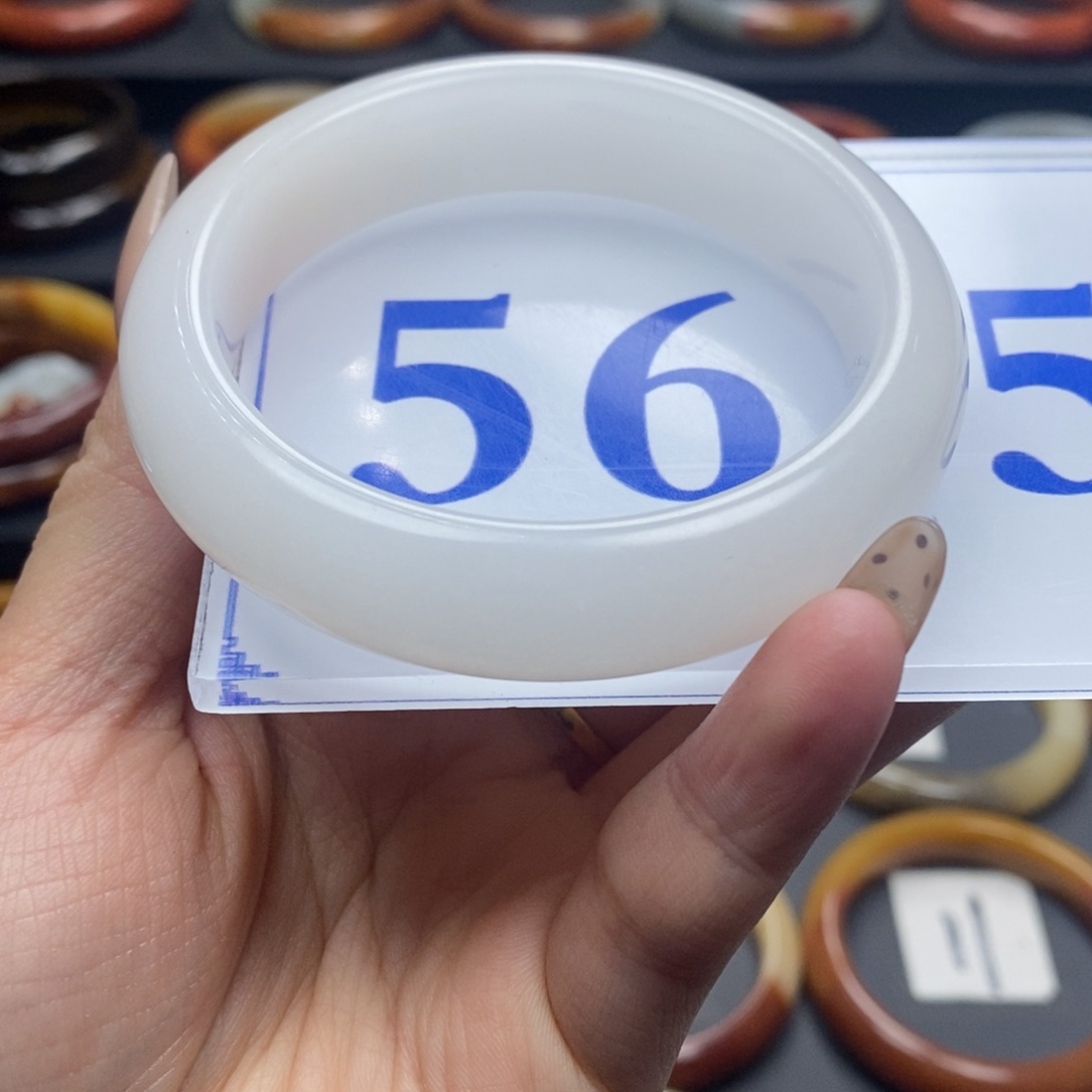 石英质玉（黄龙玉）手镯未镶嵌