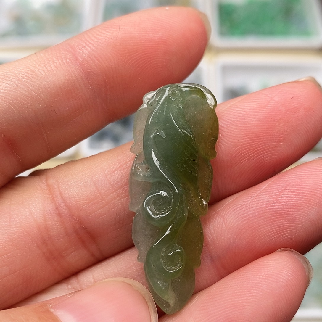 翡翠未镶嵌吊坠(不含链)