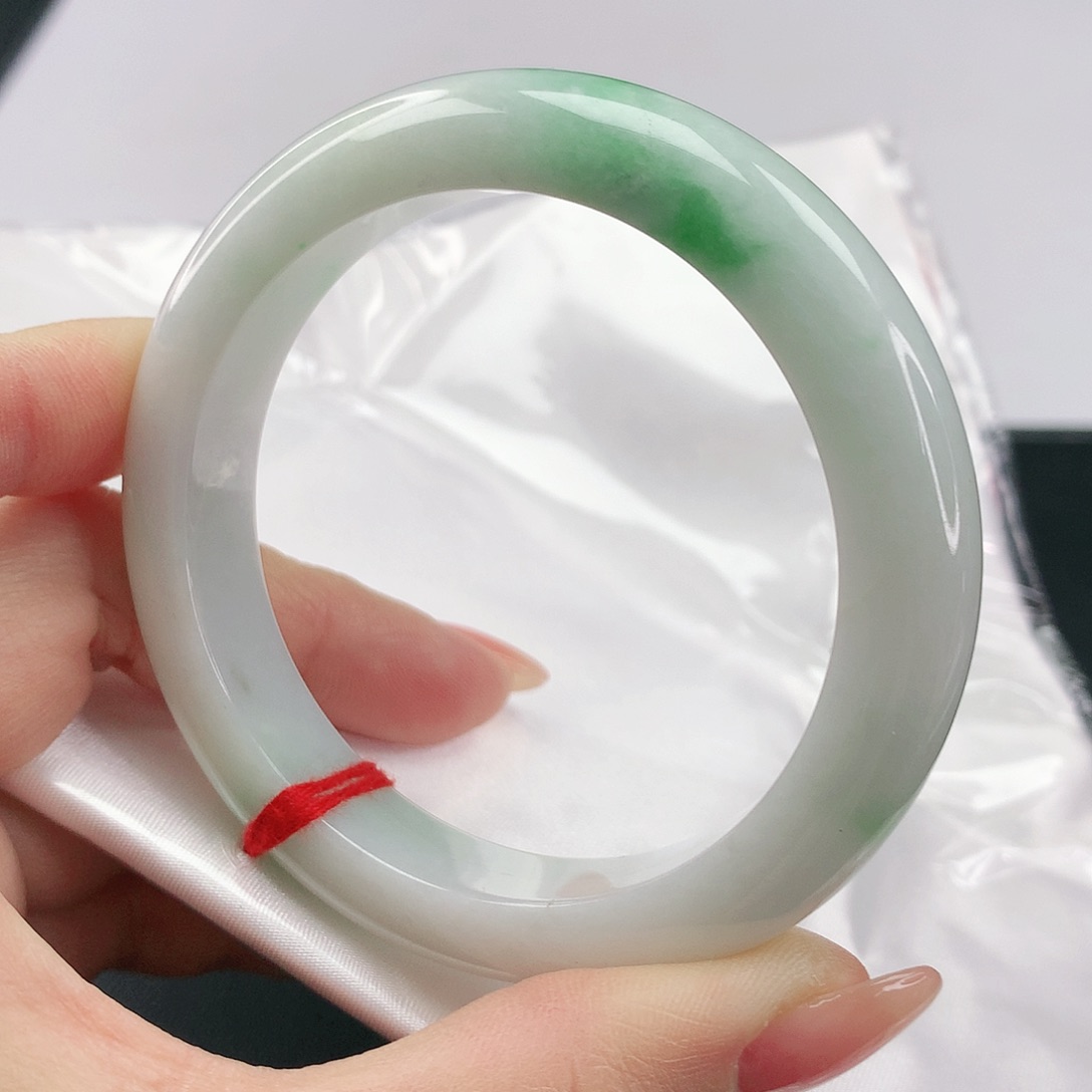 翡翠手镯未镶嵌翡翠024