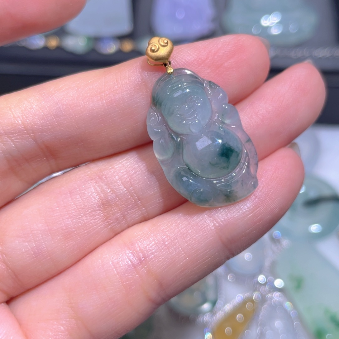 颈饰18K金镶嵌翡翠翡翠