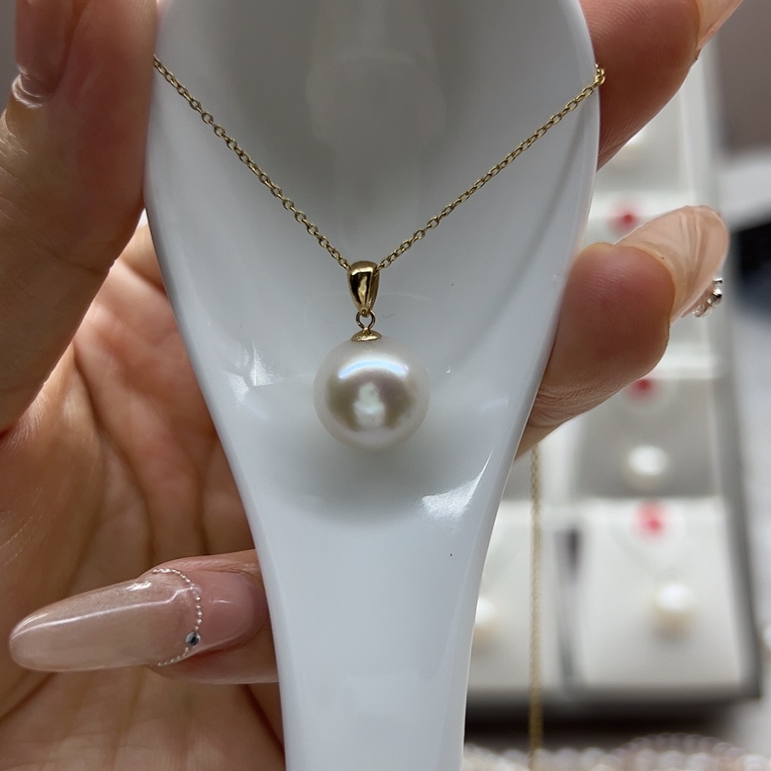 淡水珍珠颈饰18K金镶嵌