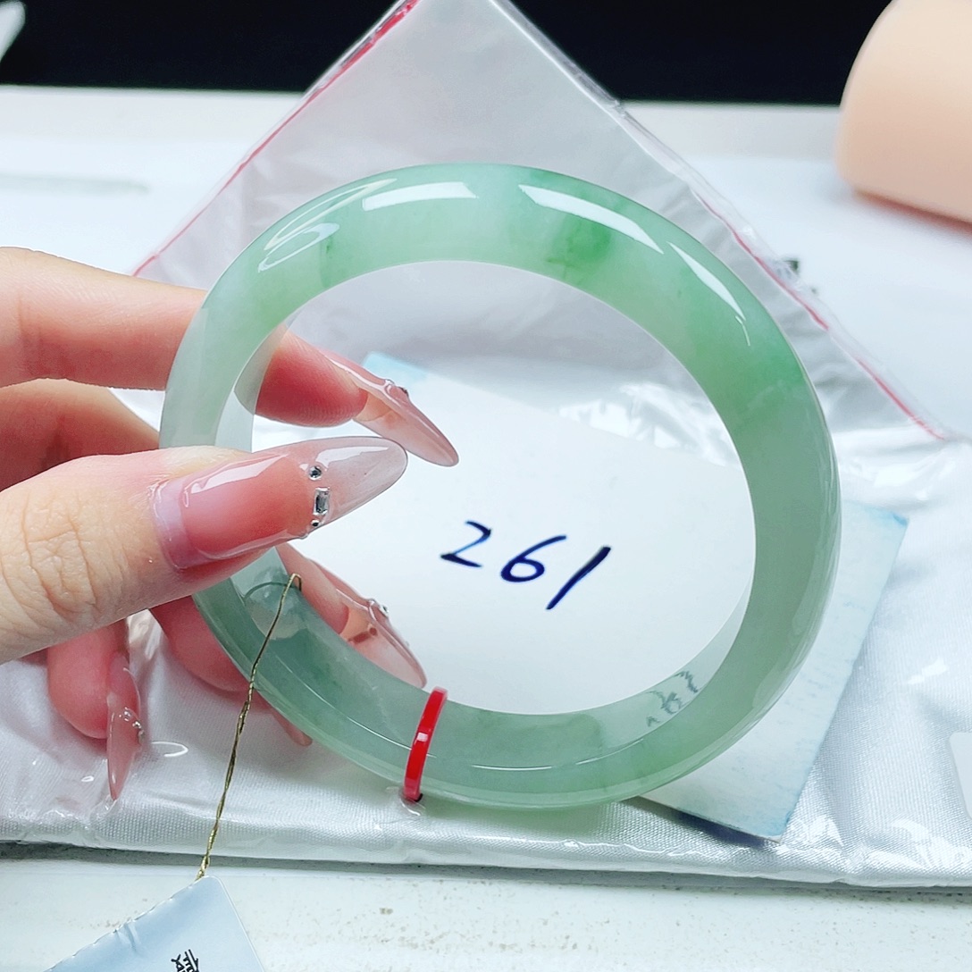 翡翠未镶嵌手镯60+