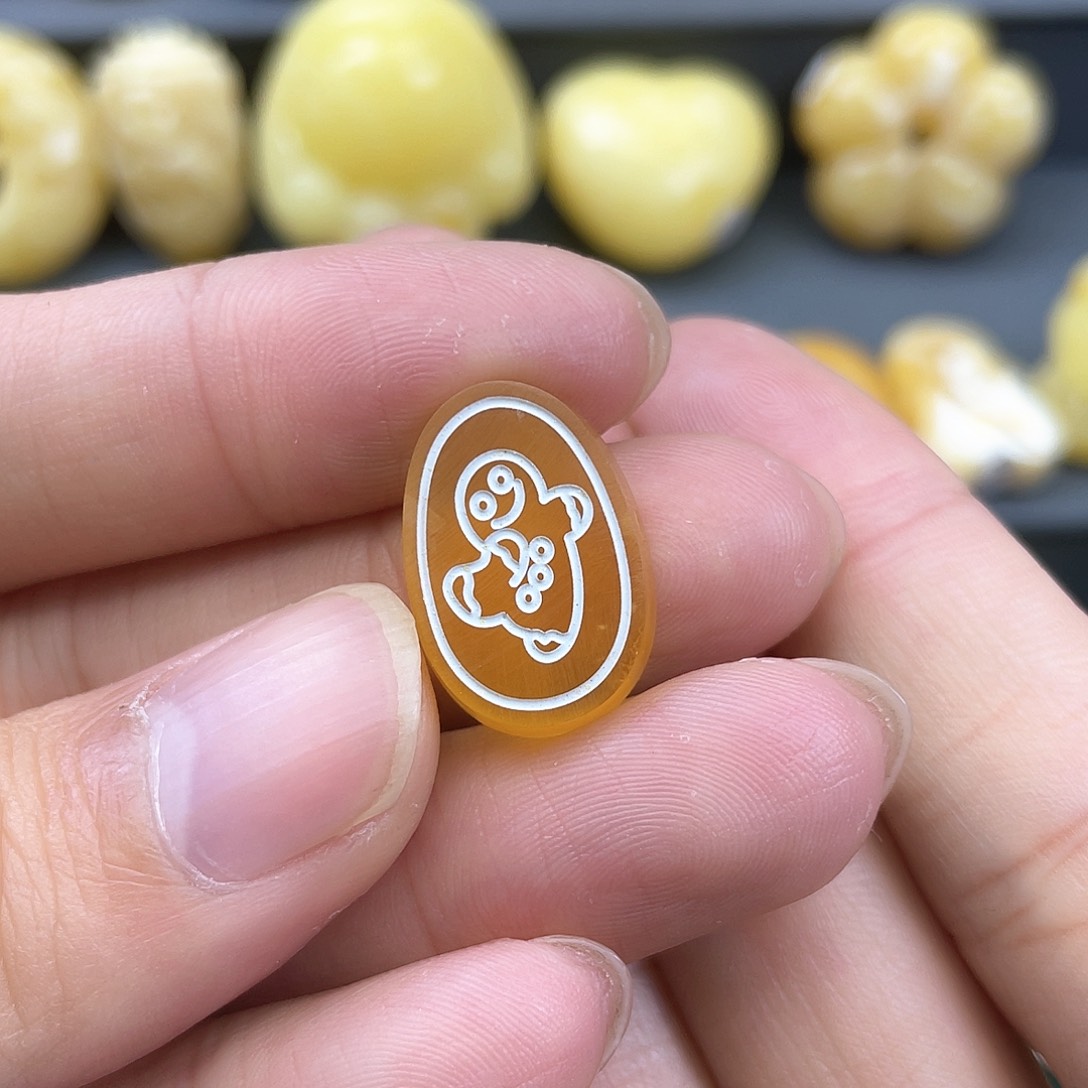 琥珀裸石未镶嵌蜜蜡