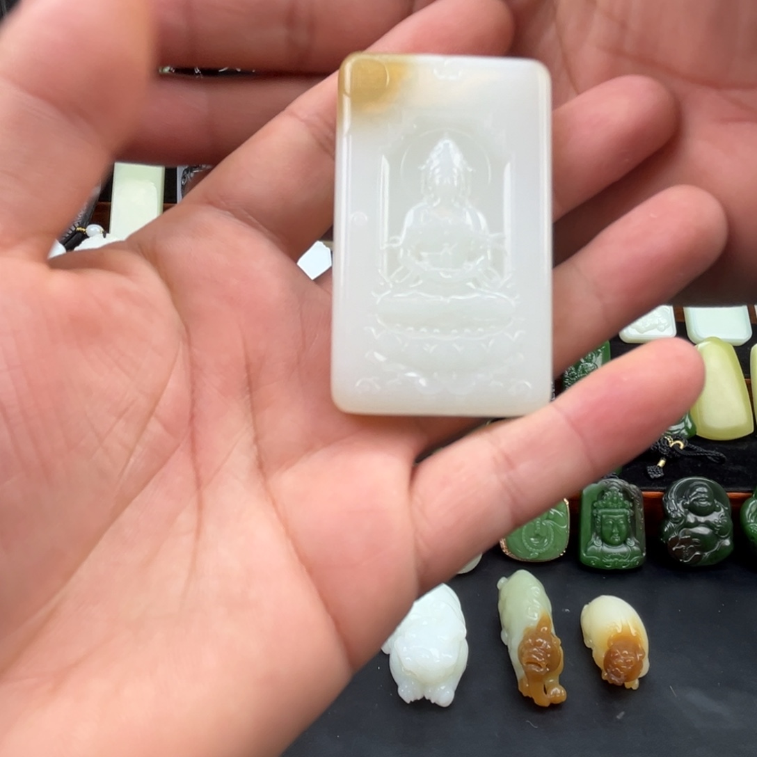 和田玉未镶嵌挂件