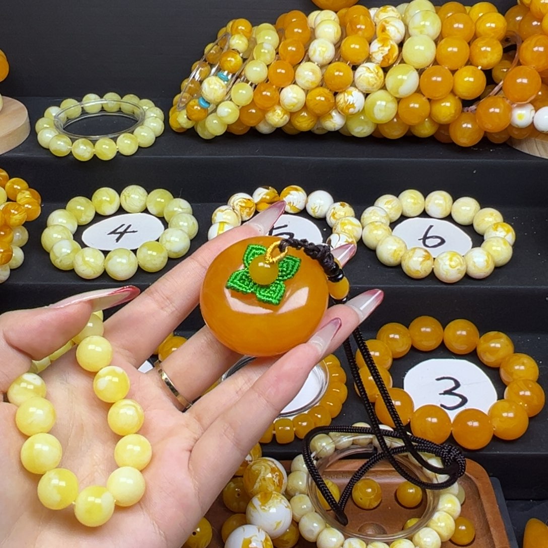 广***心柿子吊坠全品无暇