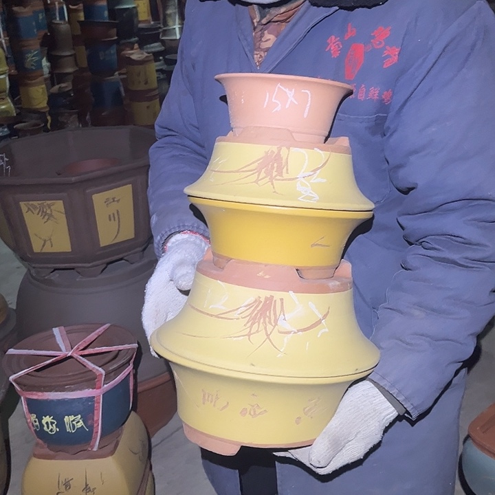 紫砂花盆紫砂花盆和