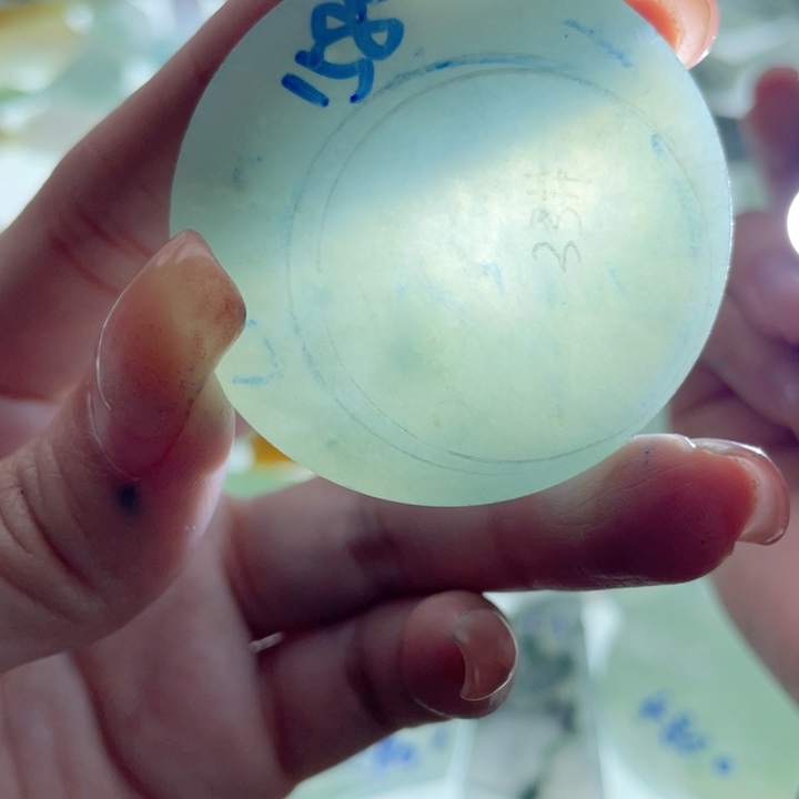 定制翡翠未镶嵌不退不换