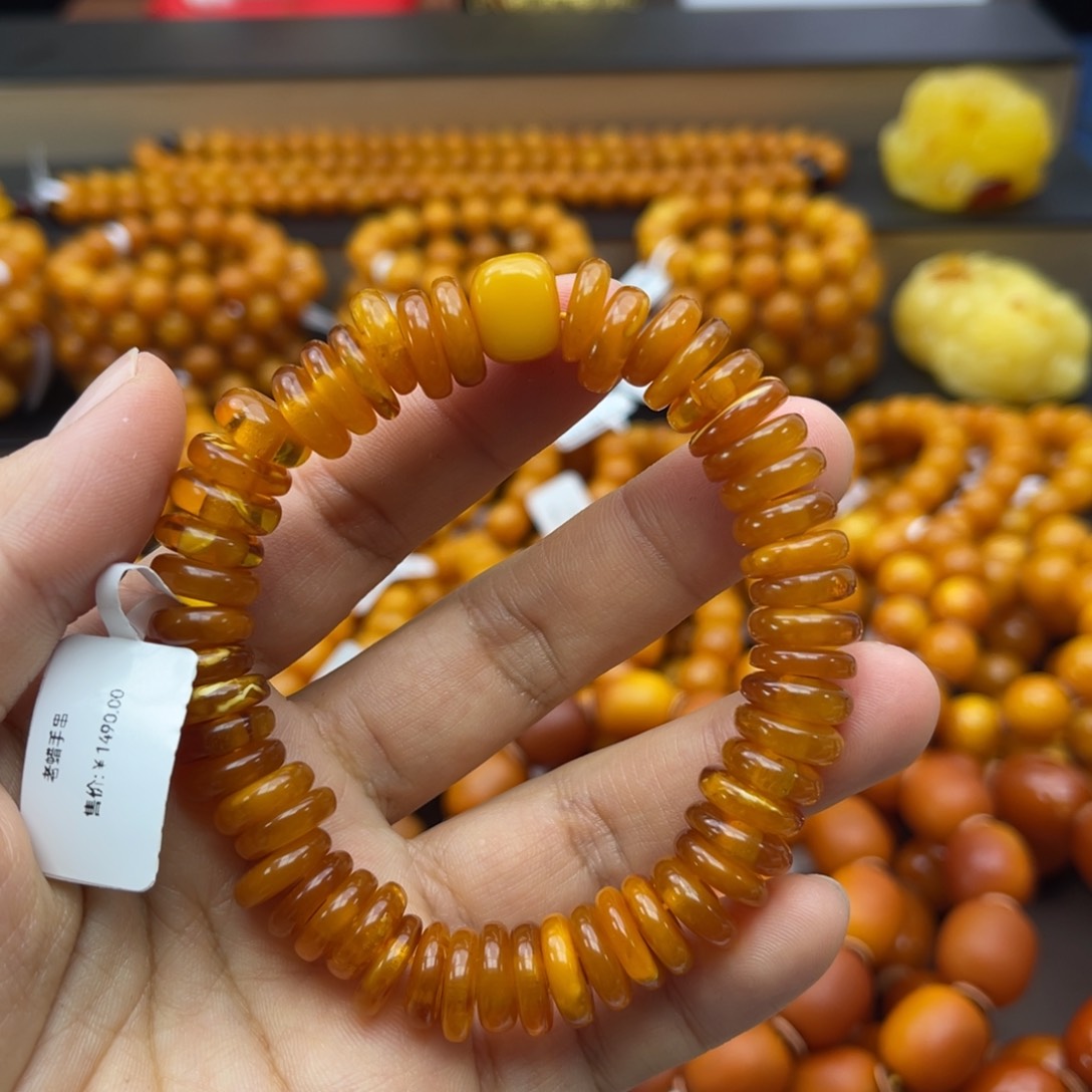 蜜蜡珠宝奇石未镶嵌