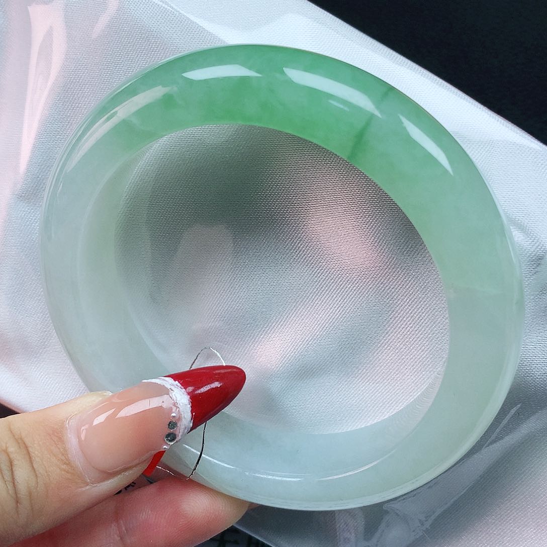 翡翠手镯未镶嵌58圈