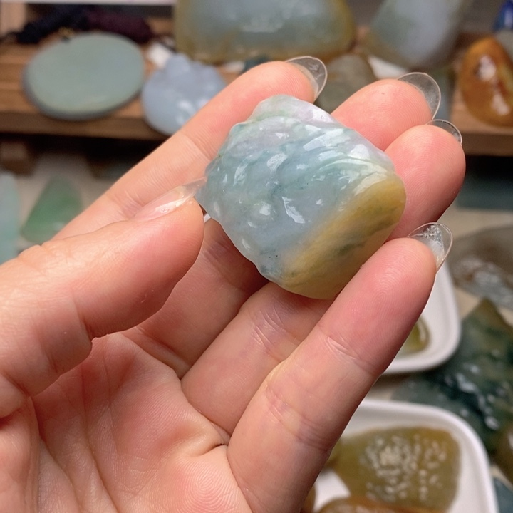 翡翠未镶嵌颈饰天然