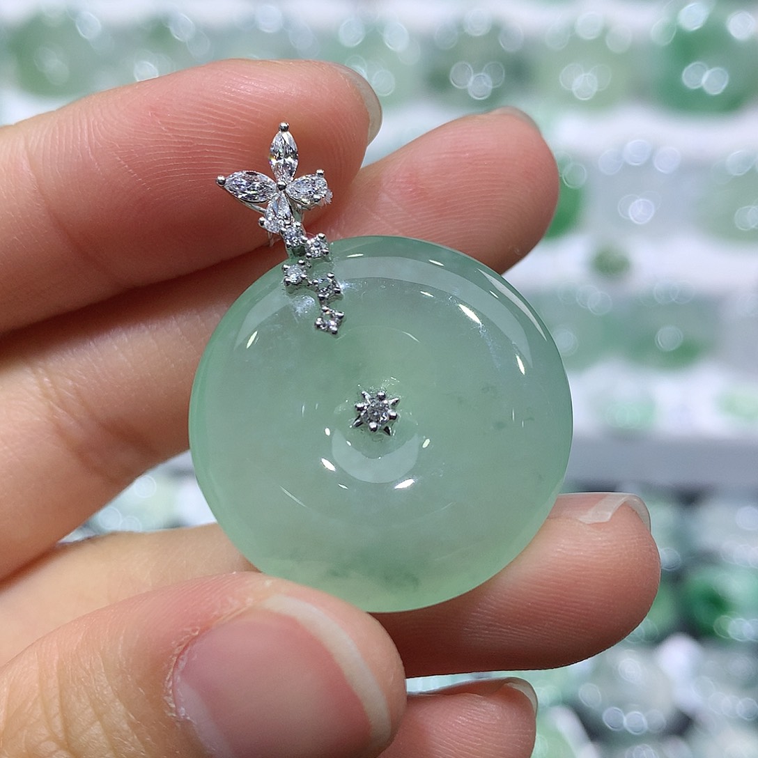 翡翠吊坠(不含链)未镶嵌