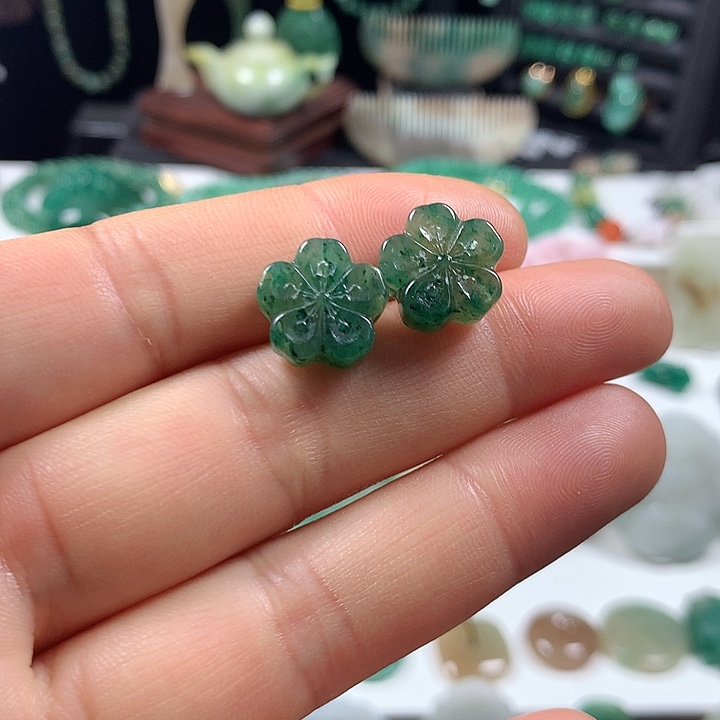 未镶嵌独山玉颈饰