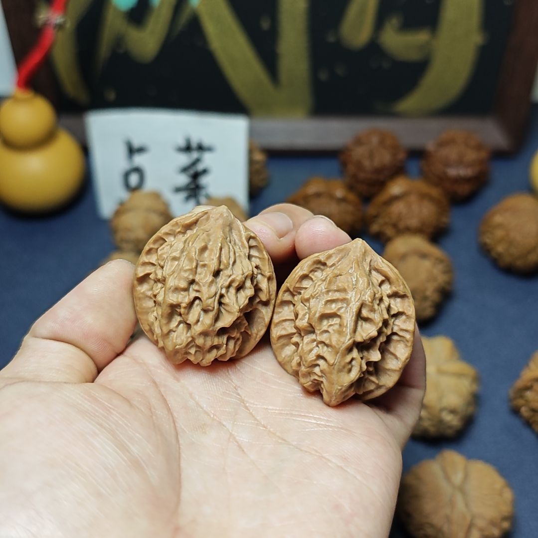 文玩核桃把件玉玲珑36