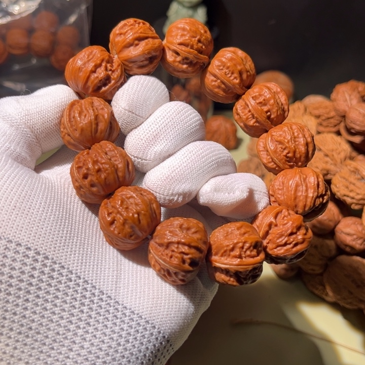 文玩核桃手串…………15