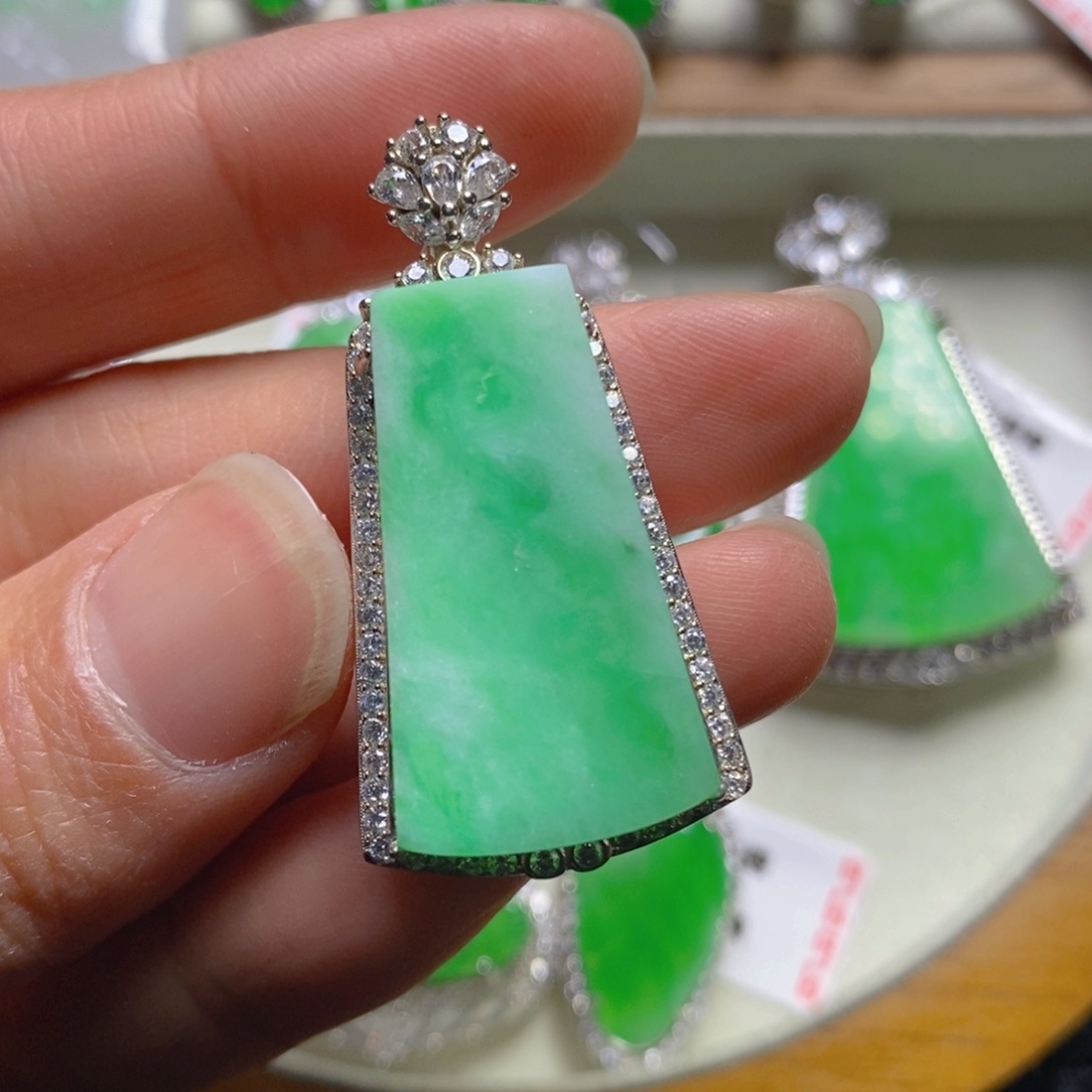 翡翠颈饰银S925镶嵌无事吊坠